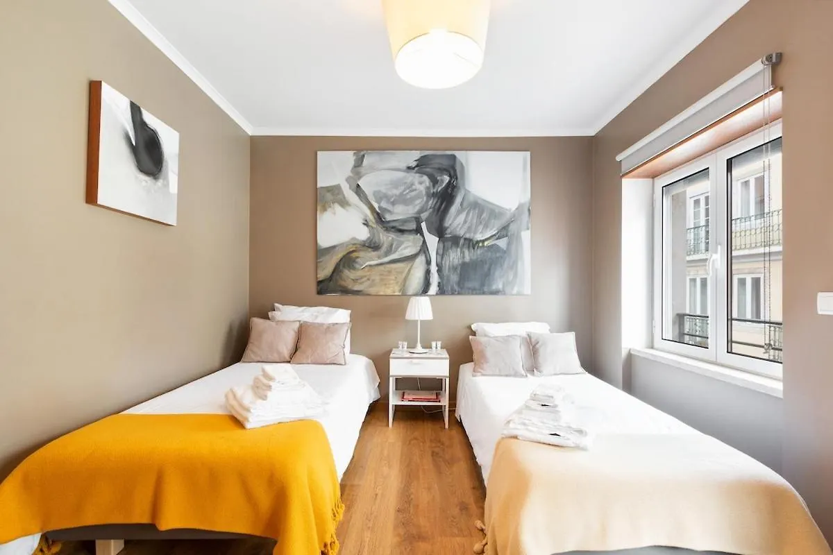 Exquisite Townhouse For 8 In Lisbon City Center