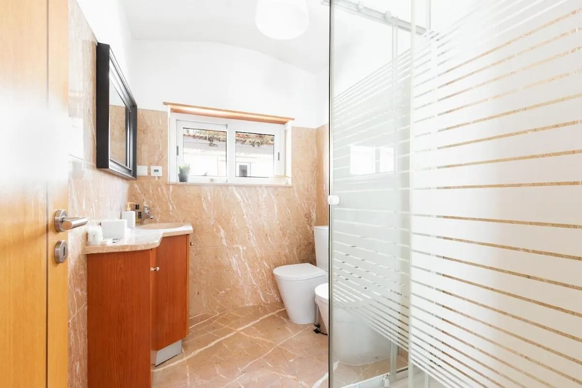 شقة Exquisite Townhouse For 8 In Lisbon City Center