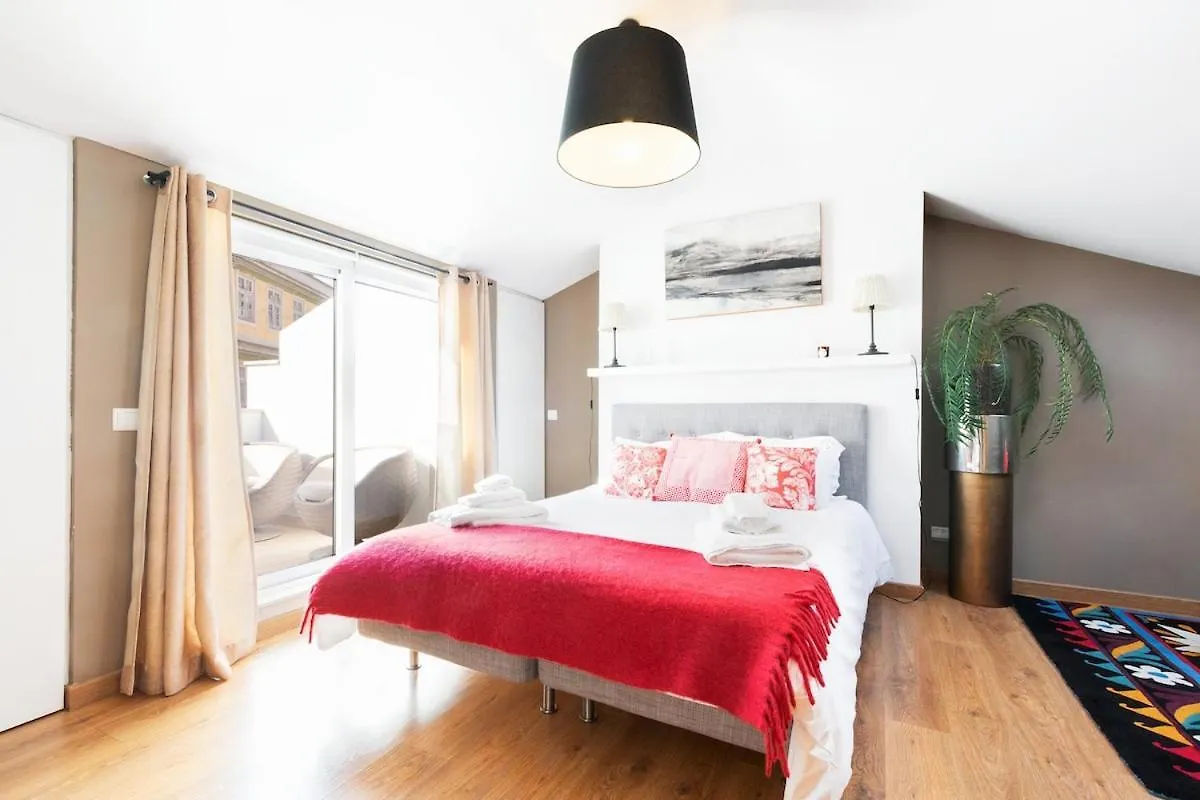 شقة Exquisite Townhouse For 8 In Lisbon City Center